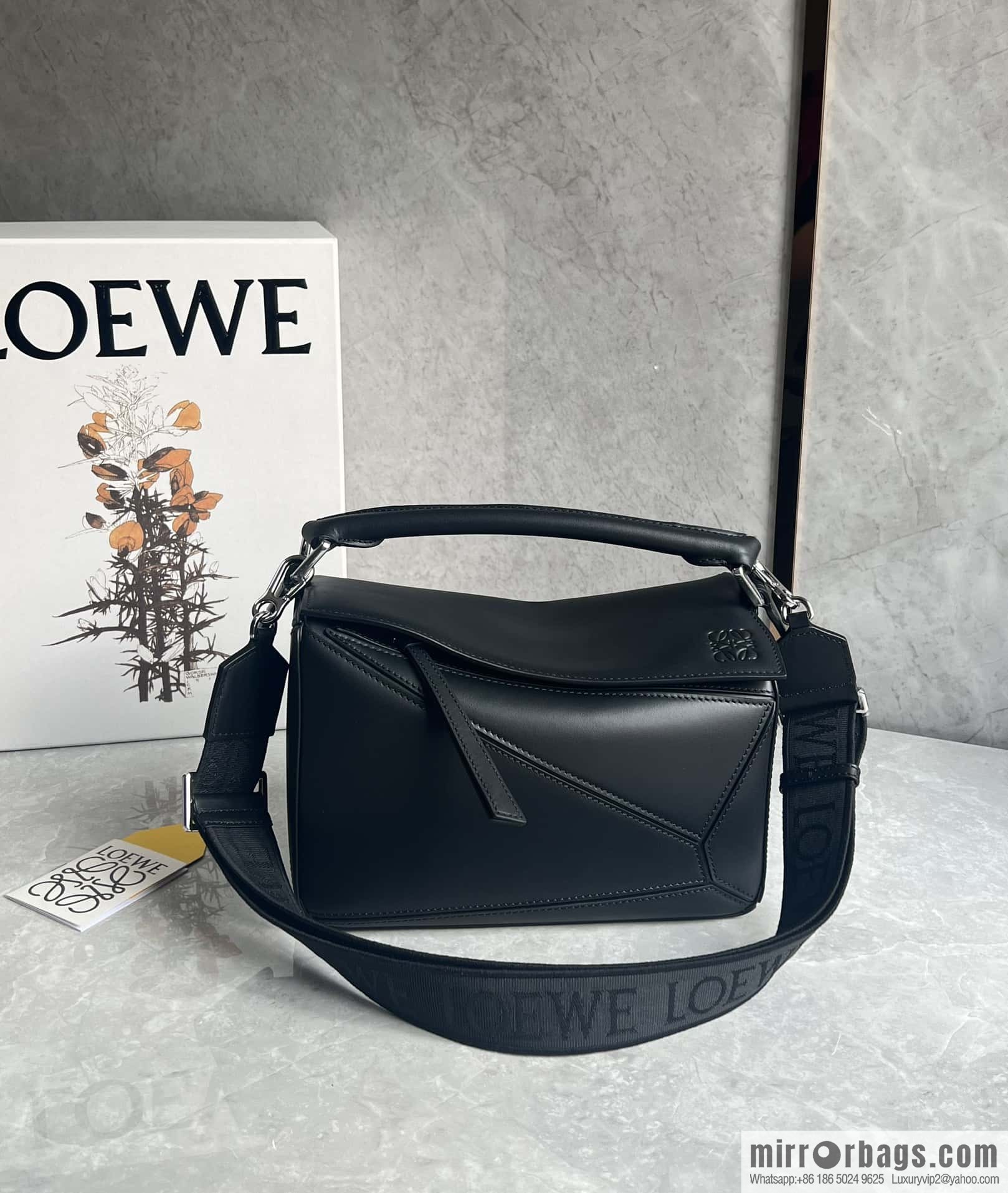 LOEWE Puzzle 24CM bag leather small geometric bag 0189