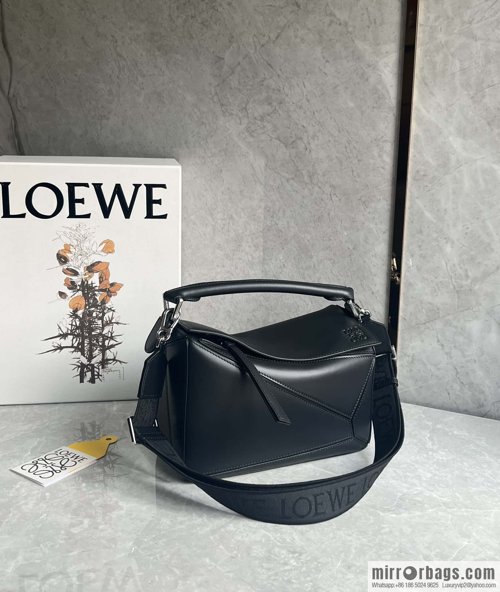 LOEWE Puzzle 24CM bag leather small geometric bag 0189