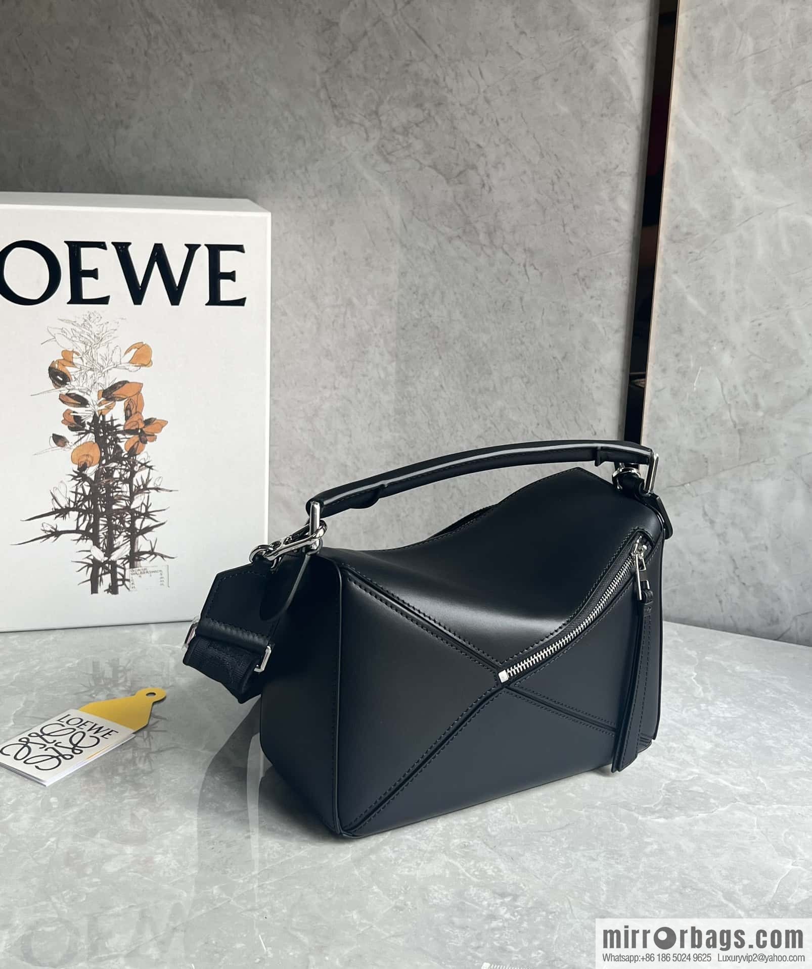 LOEWE Puzzle 24CM bag leather small geometric bag 0189