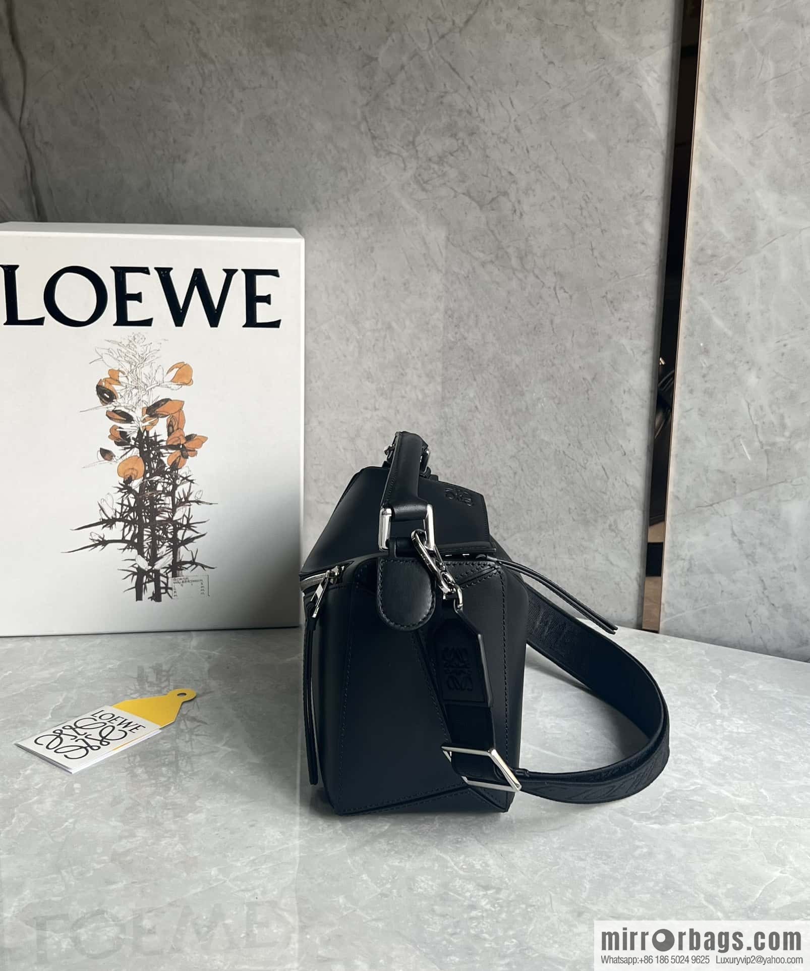LOEWE Puzzle 24CM bag leather small geometric bag 0189