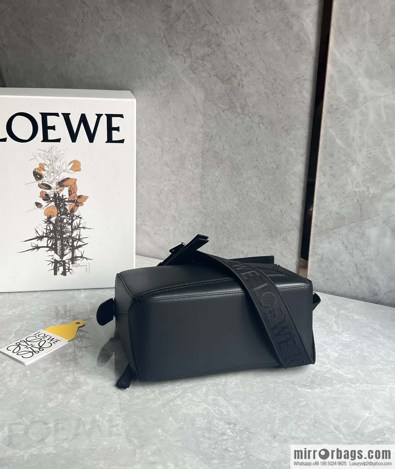 LOEWE Puzzle 24CM bag leather small geometric bag 0189