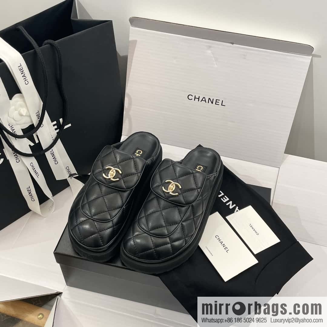 CHANEL Xiaoxiang rhombus metal buckle platform loafers