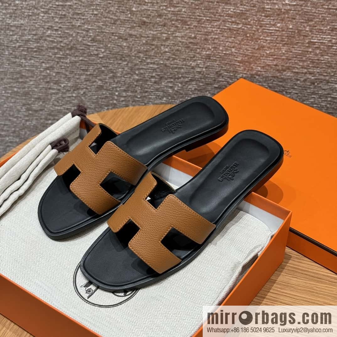 Hermès slippers