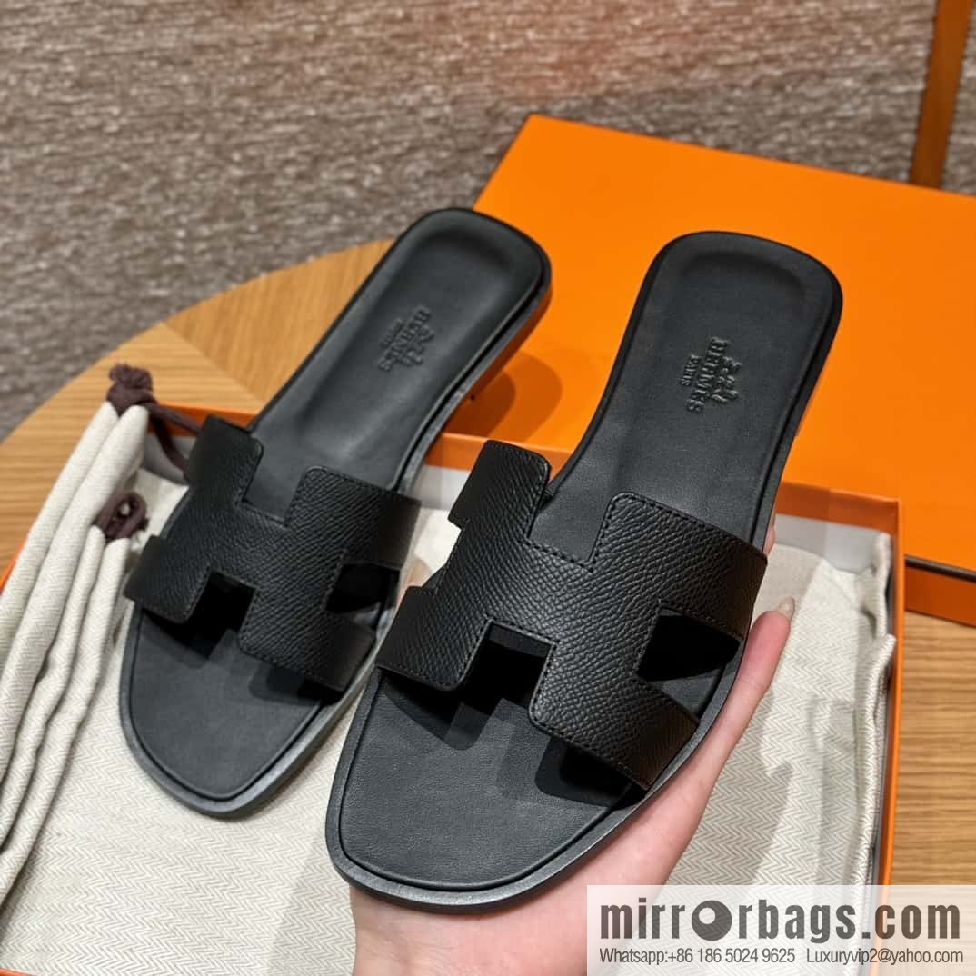 Hermès slippers