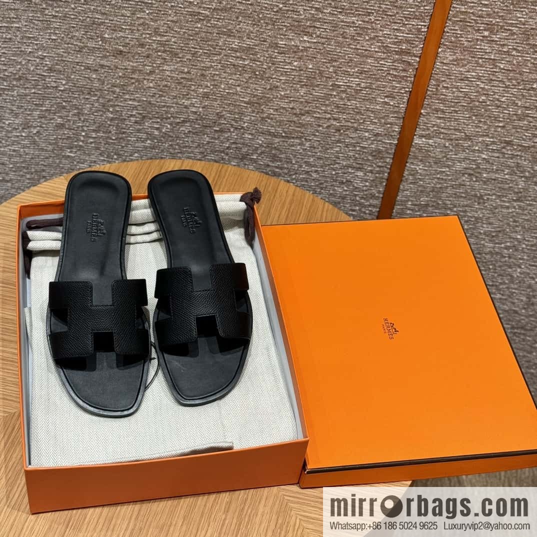 Hermès slippers
