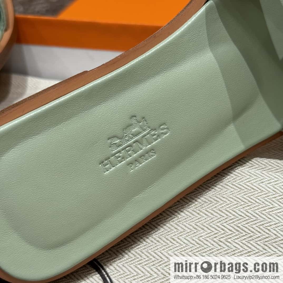 Hermès slippers