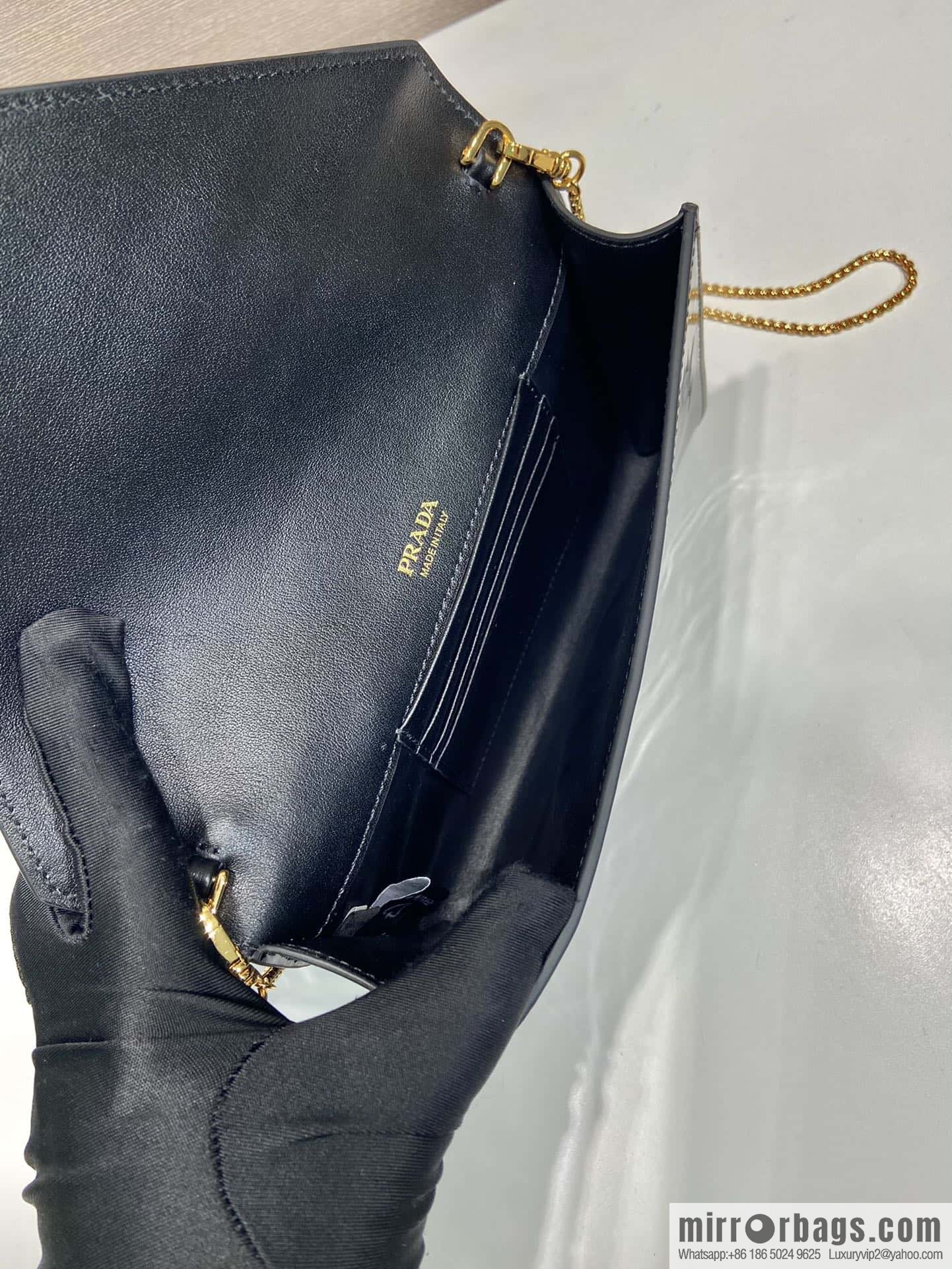 PRADA 🎉 patent leather envelope bag 🎉 1Bp051 handbag black