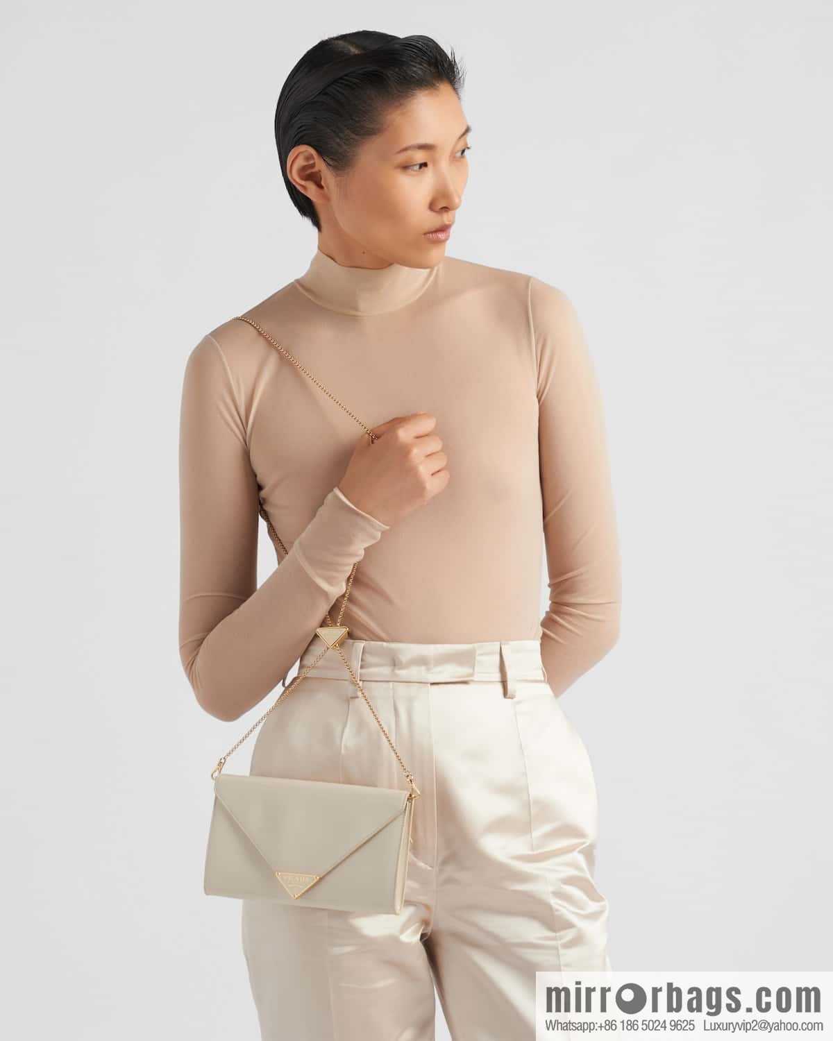 PRADA 🎉 patent leather envelope bag 🎉 1Bp051 handbag, white