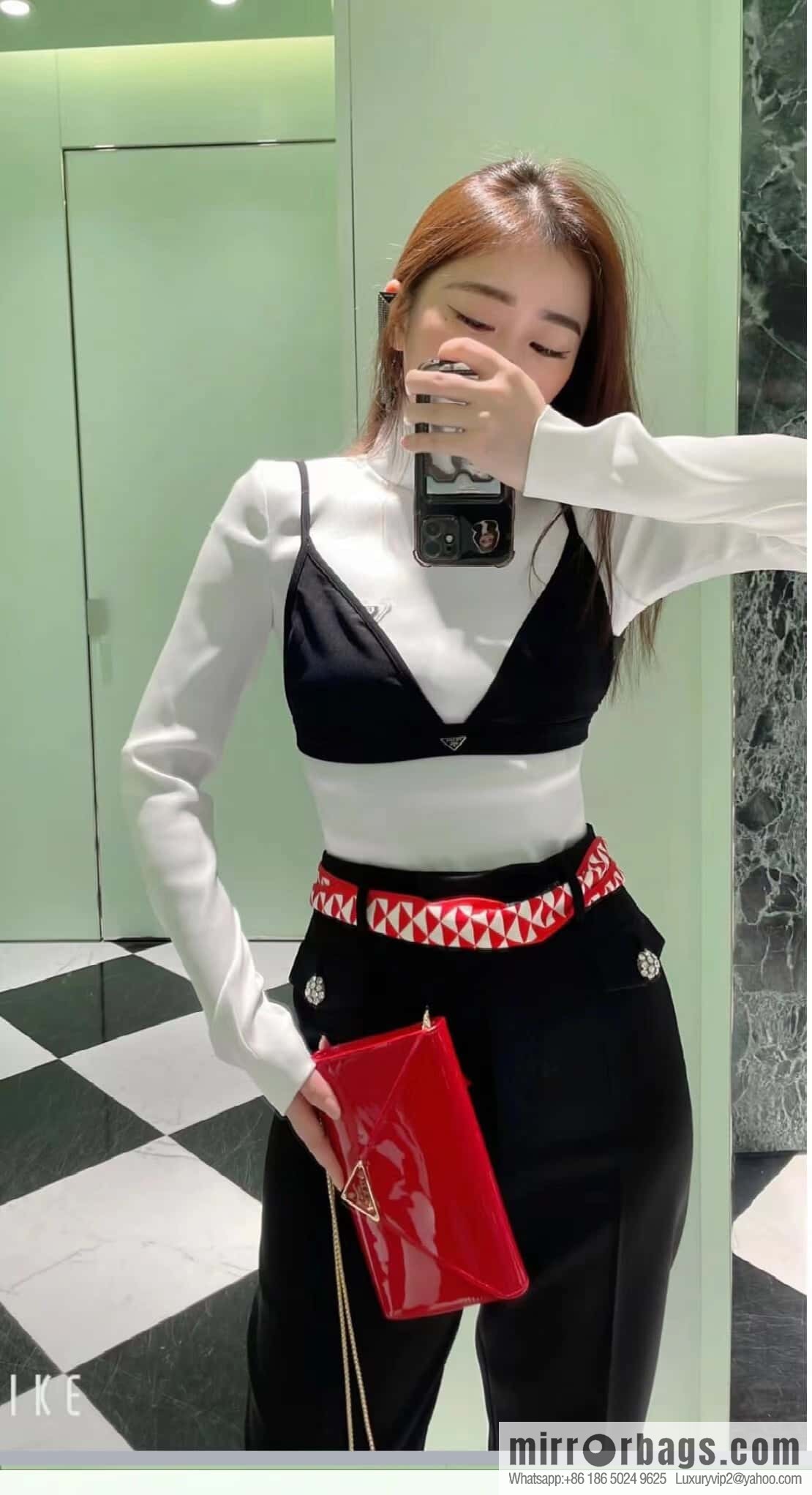 PRADA 🎉 patent leather envelope bag 🎉 1Bp051 handbag, red