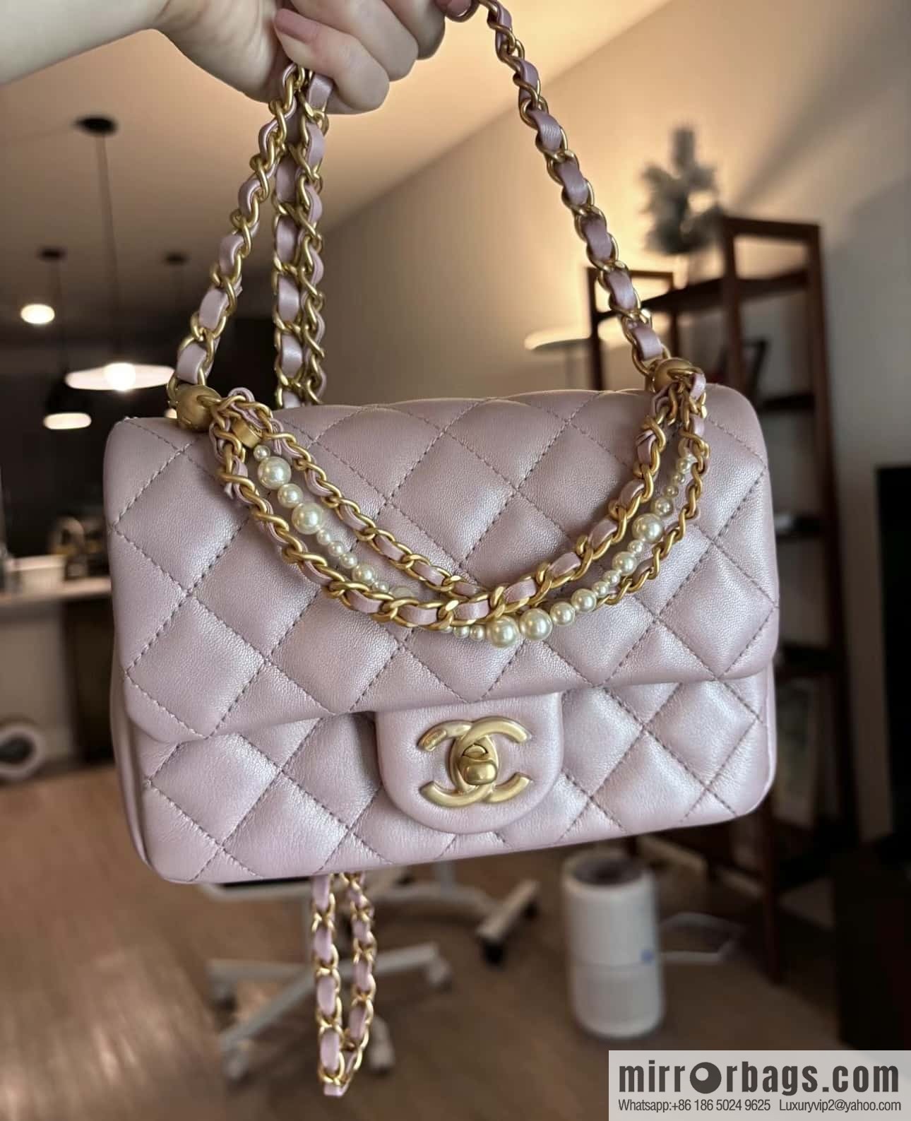 CHANEL 24P Spring and Summer Preview Series Limited Edition Pearl Square Fatty AS4385 pink