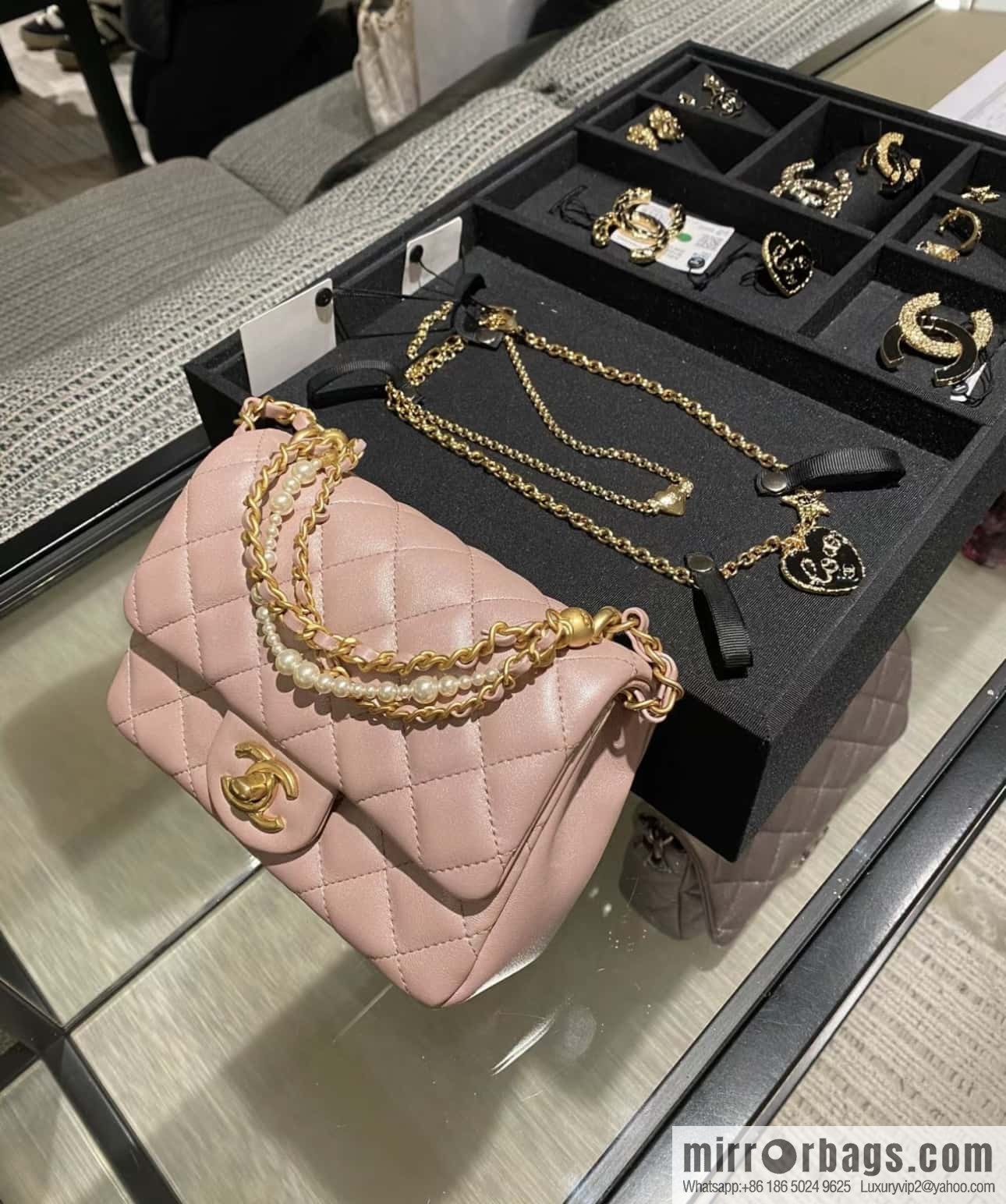 CHANEL 24P Spring and Summer Preview Series Limited Edition Pearl Square Fatty AS4385 pink