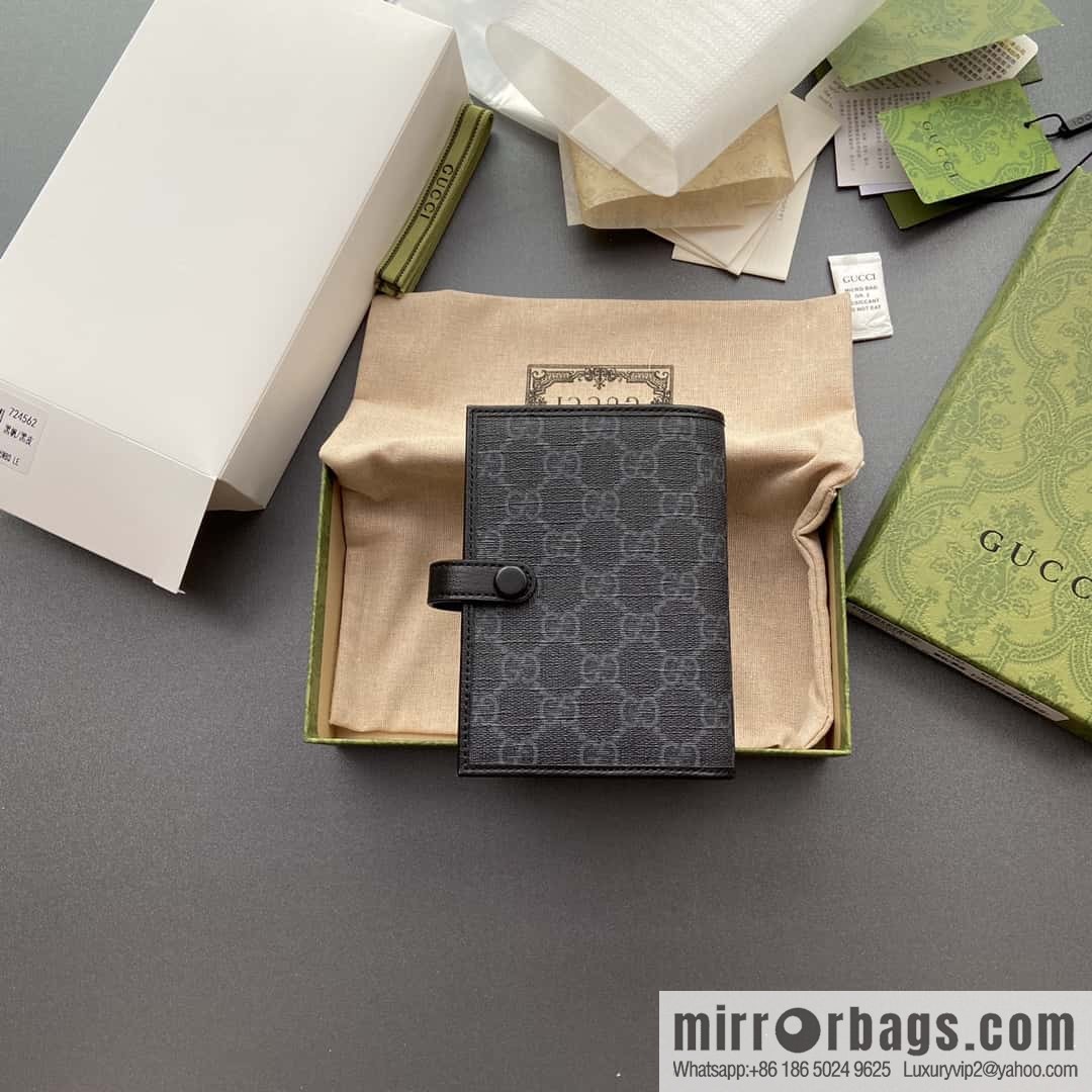 GUCCI G Home Decoration Interlocking Double G Label Passport Holder 724562