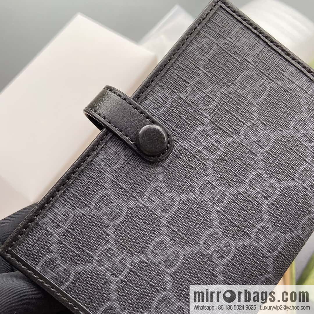 GUCCI G Home Decoration Interlocking Double G Label Passport Holder 724562