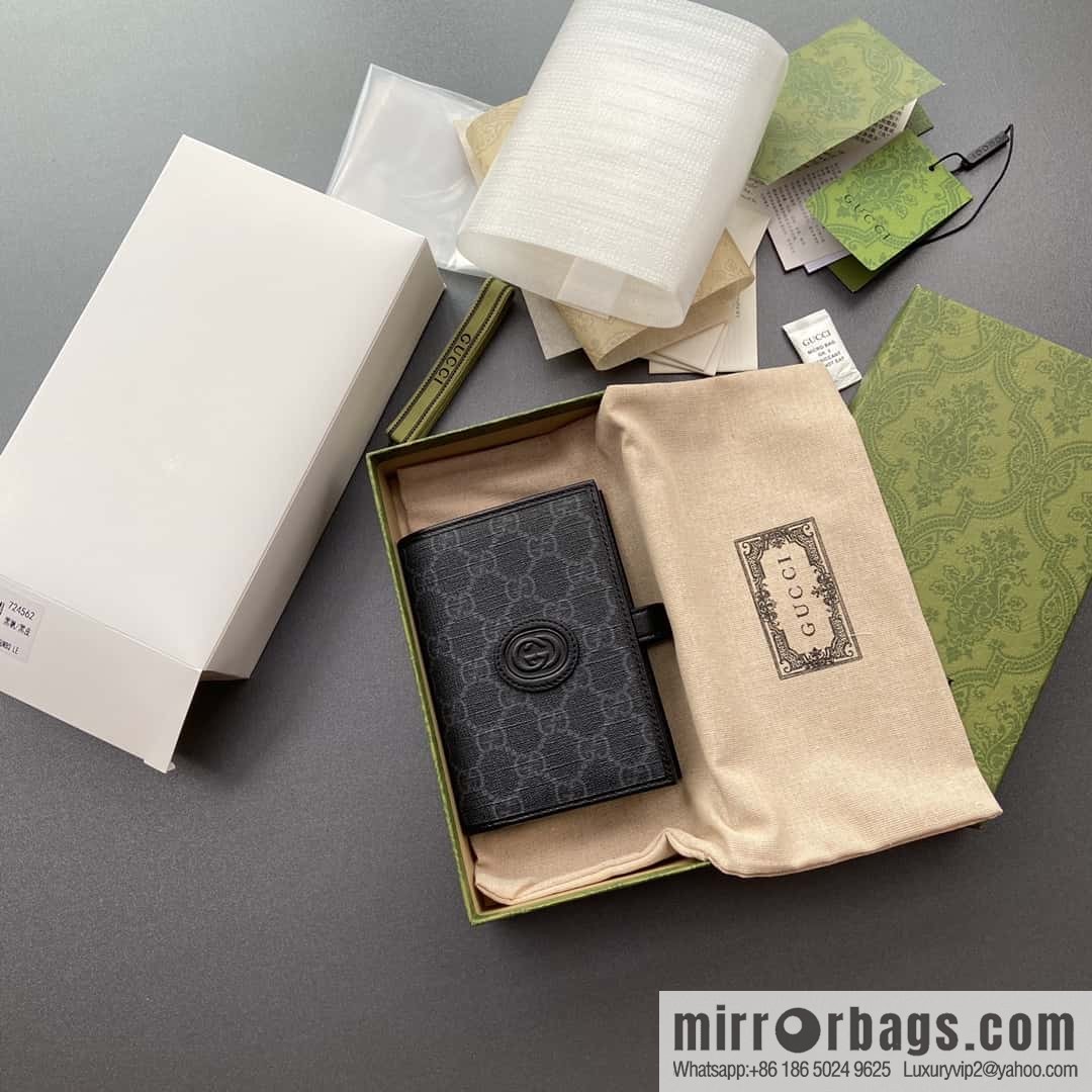 GUCCI G Home Decoration Interlocking Double G Label Passport Holder 724562