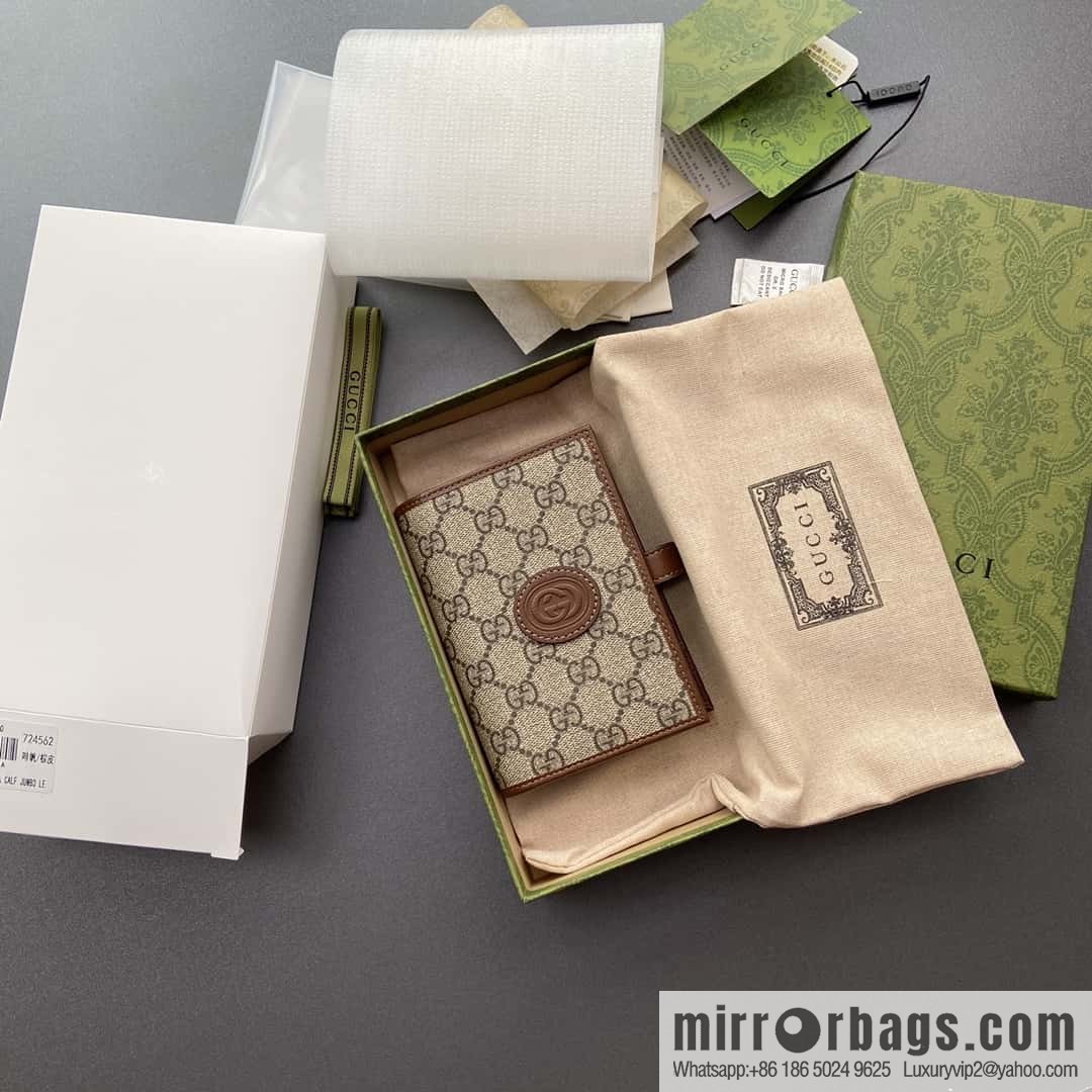 GUCCI G Home Decoration Interlocking Double G Label Passport Holder 724562