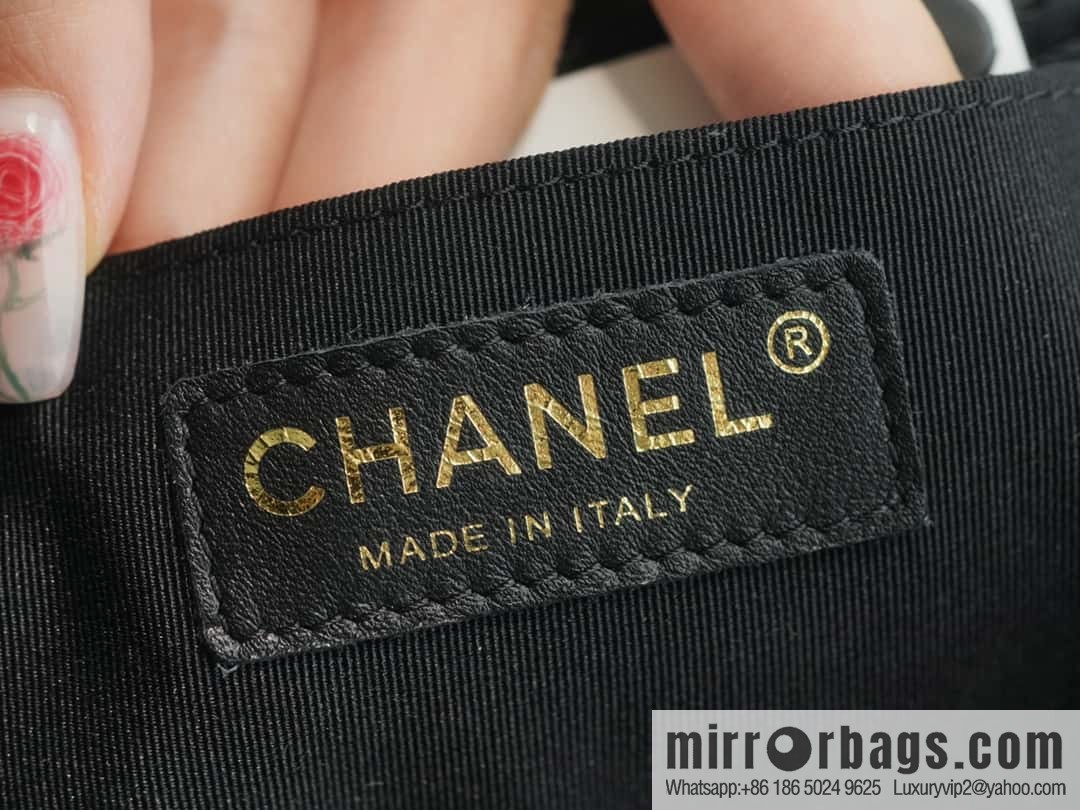 CHANEL 23P new Duma shoulder leather large black 🔛 AS3860