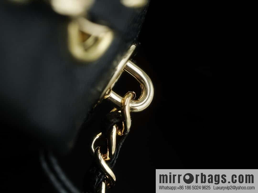 CHANEL 23P new Duma shoulder leather large black 🔛 AS3860