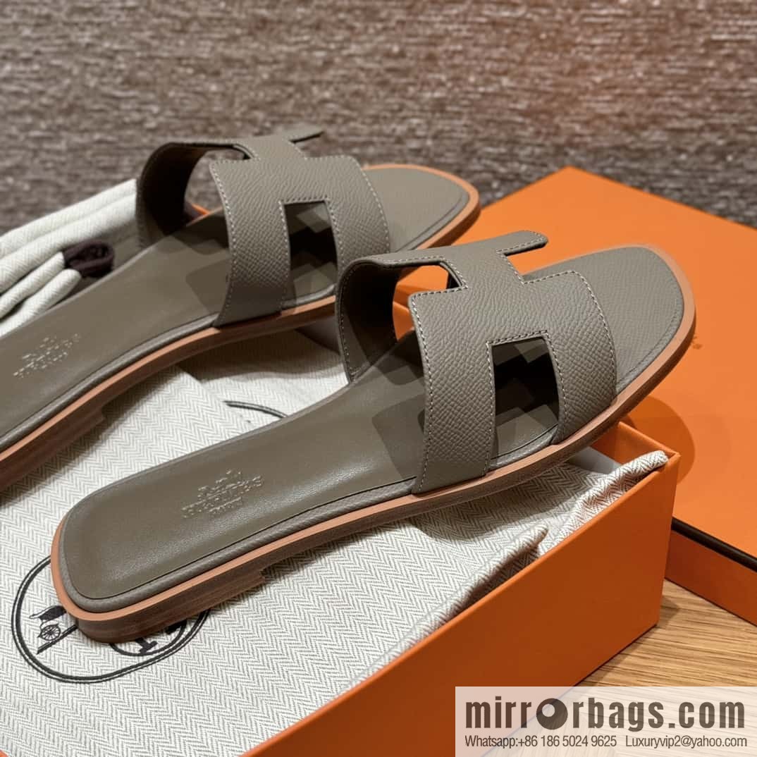 Hermès slippers
