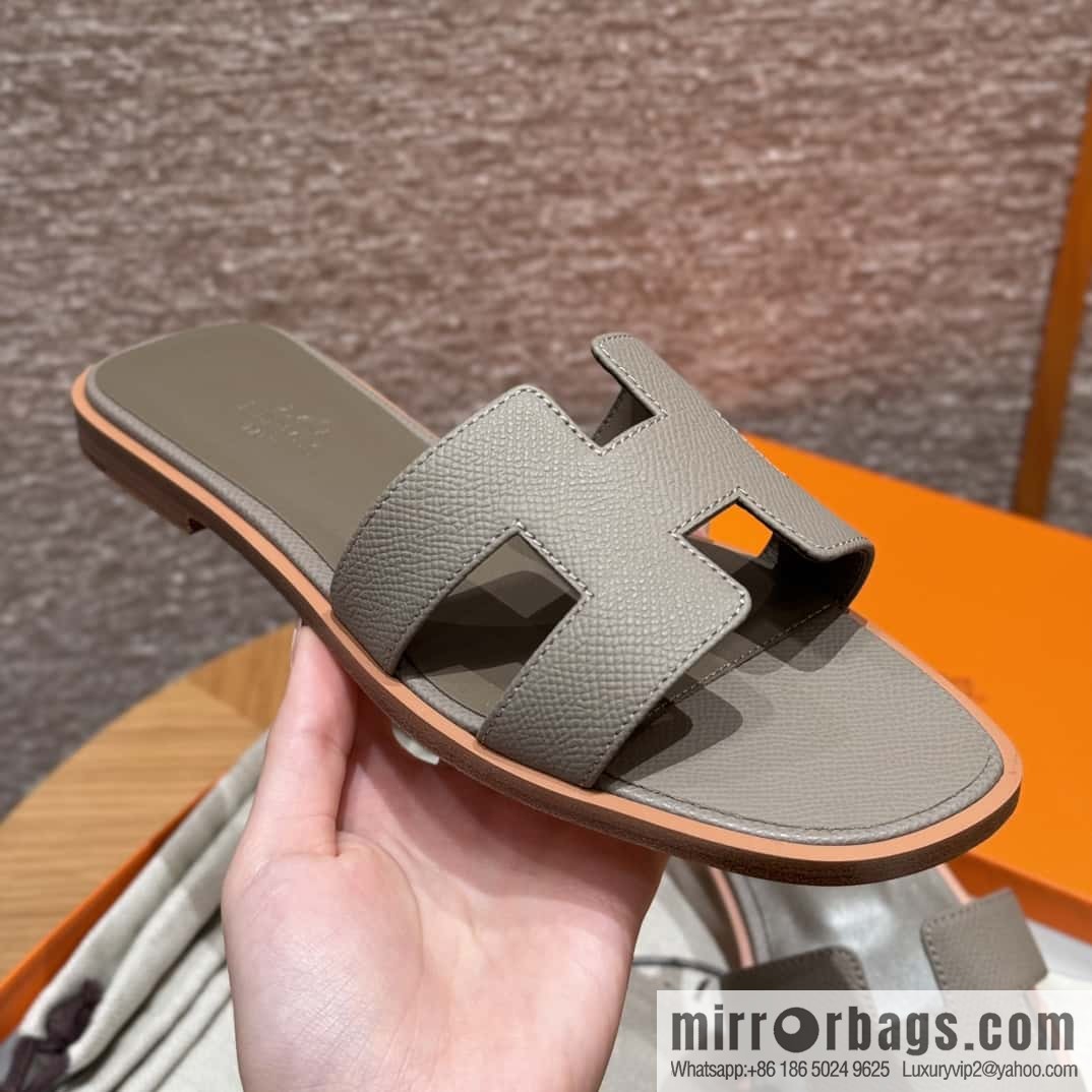 Hermès slippers