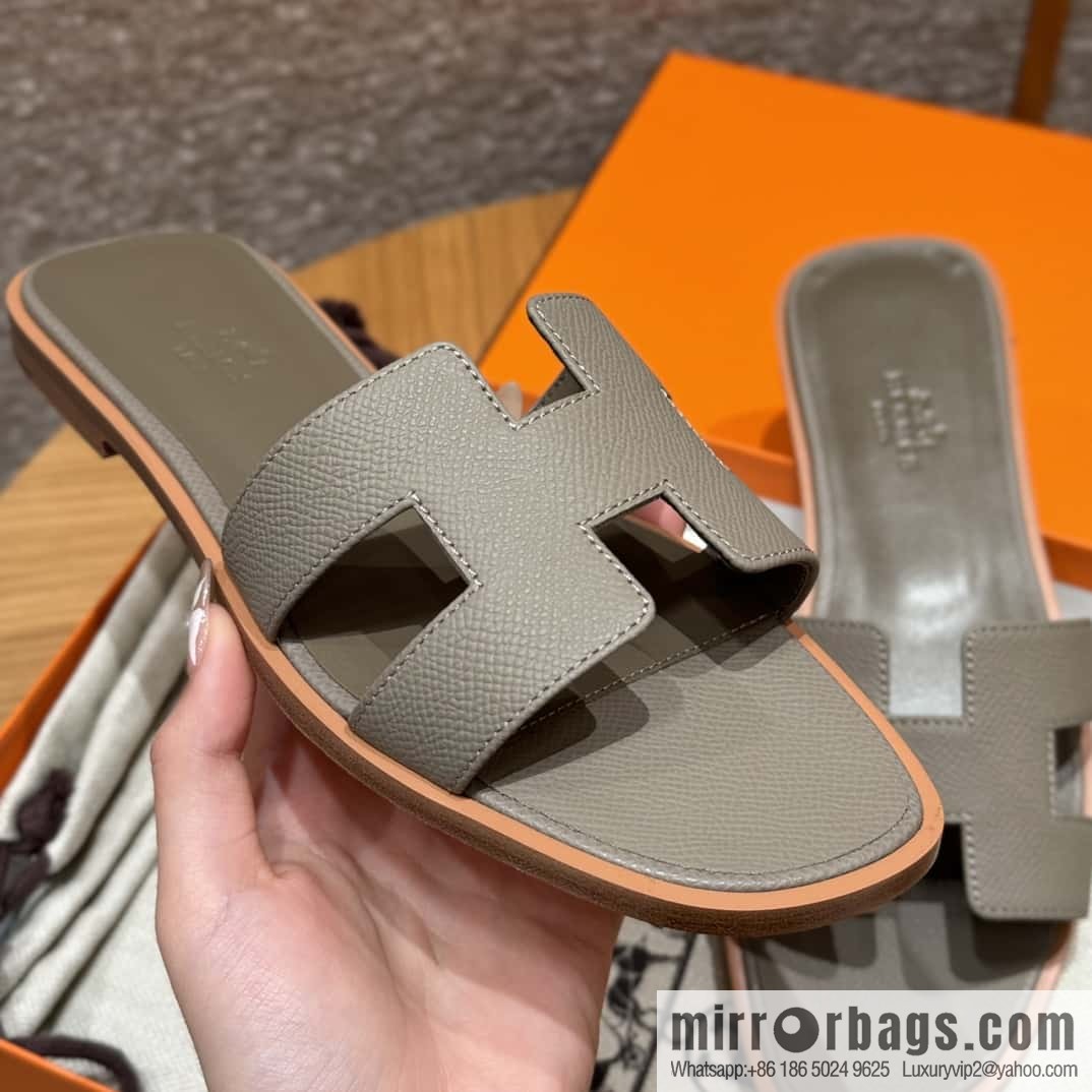 Hermès slippers