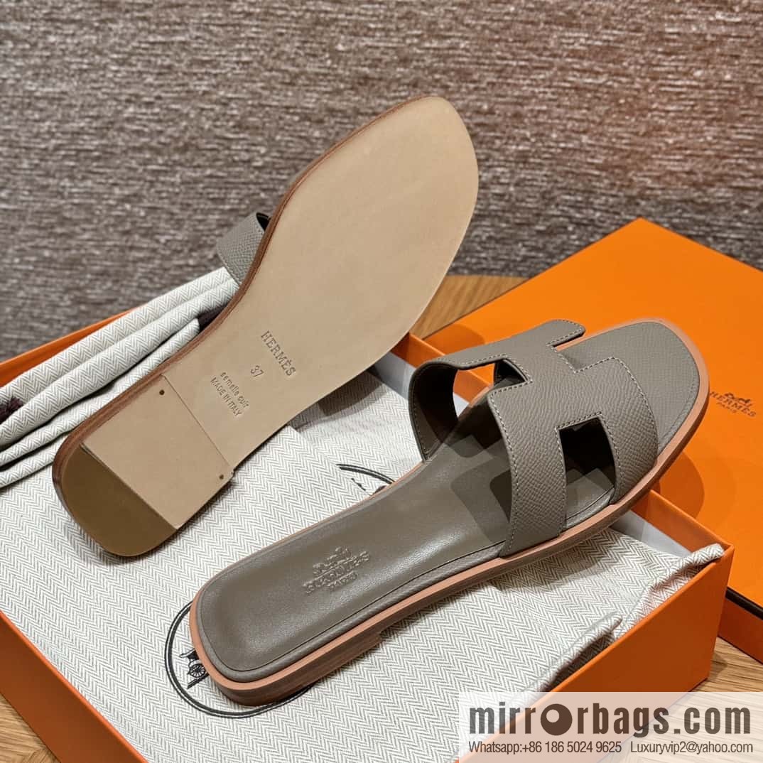 Hermès slippers