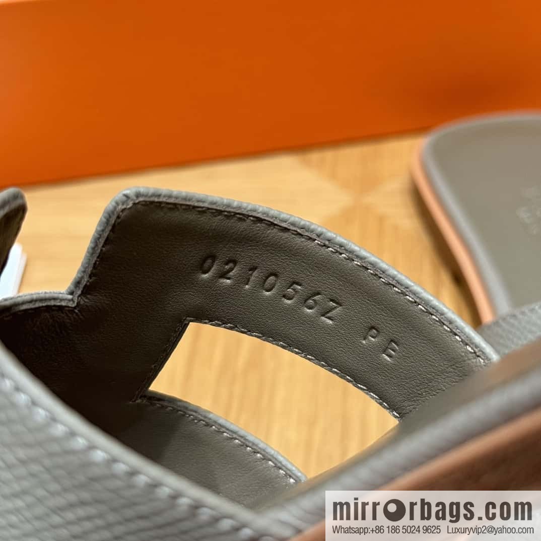 Hermès slippers
