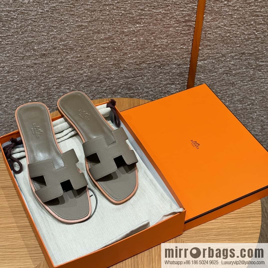 Hermès slippers