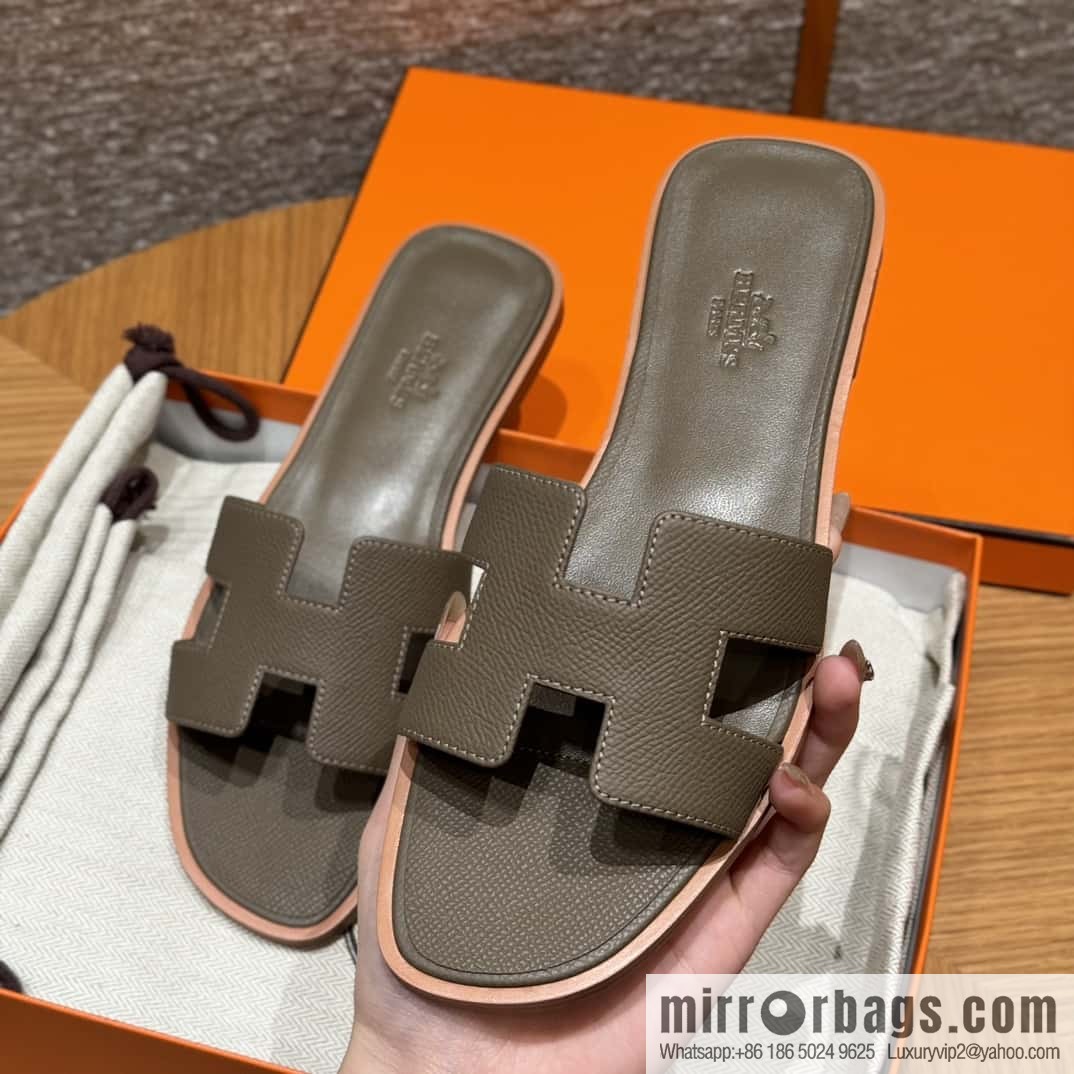 Hermès slippers