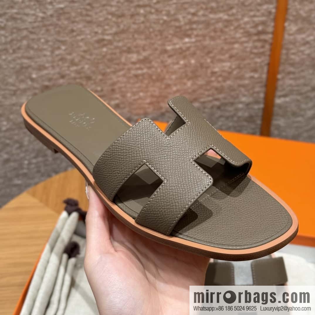 Hermès slippers