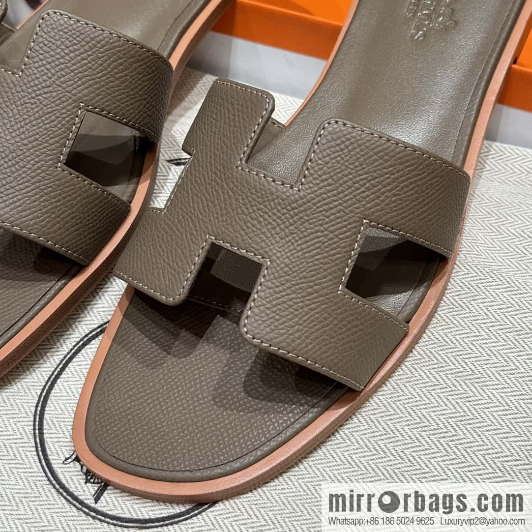 Hermès slippers
