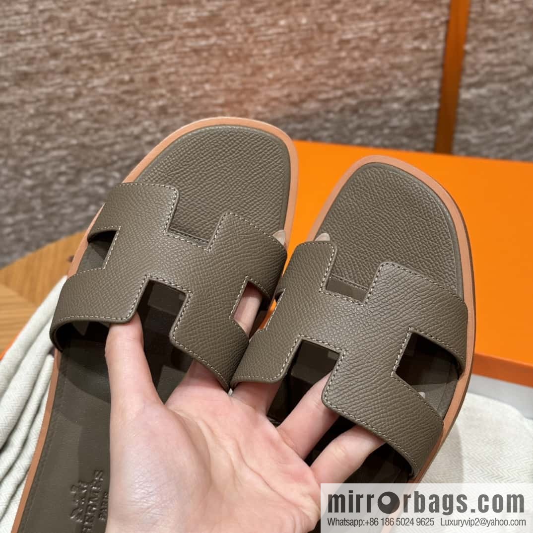 Hermès slippers