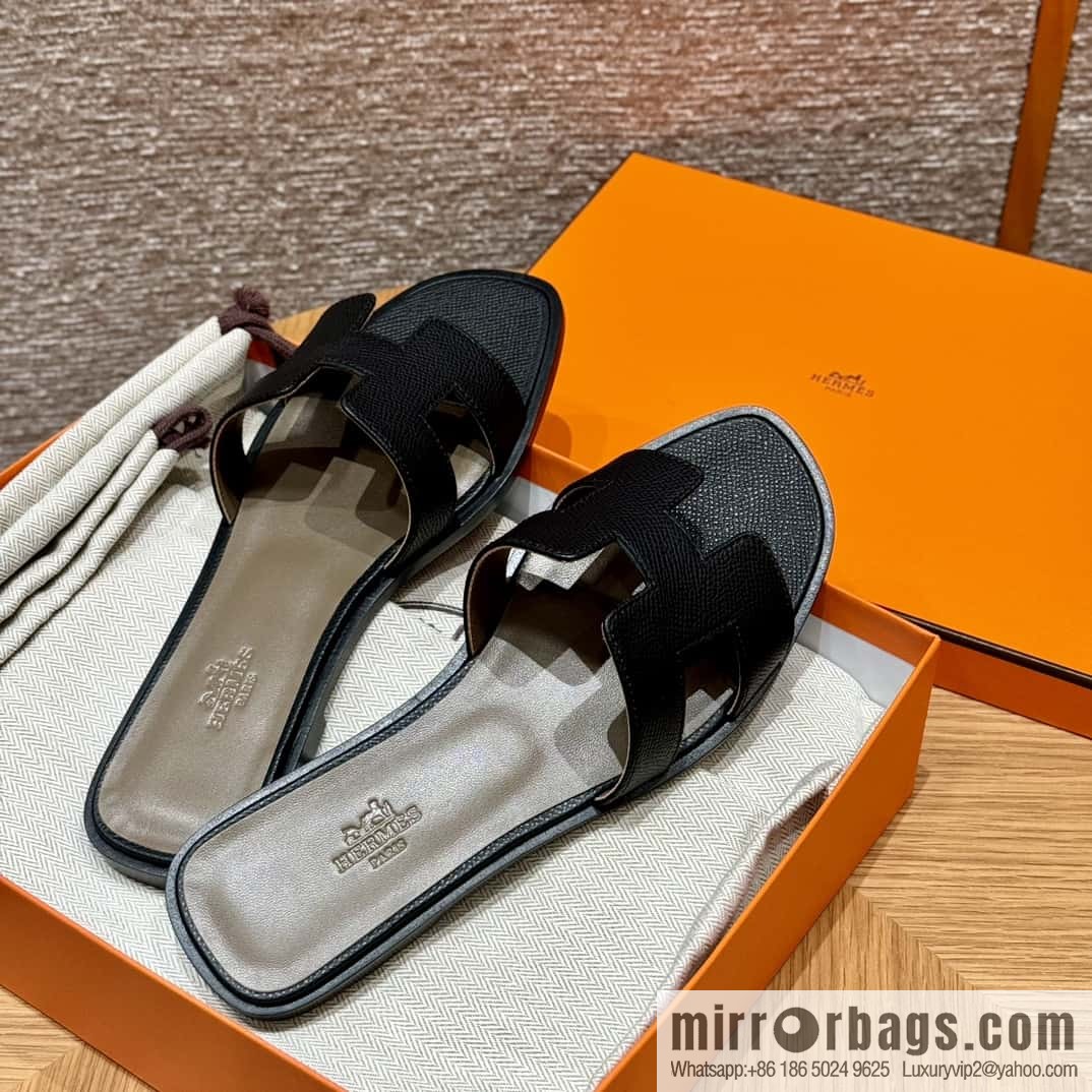 Hermès slippers