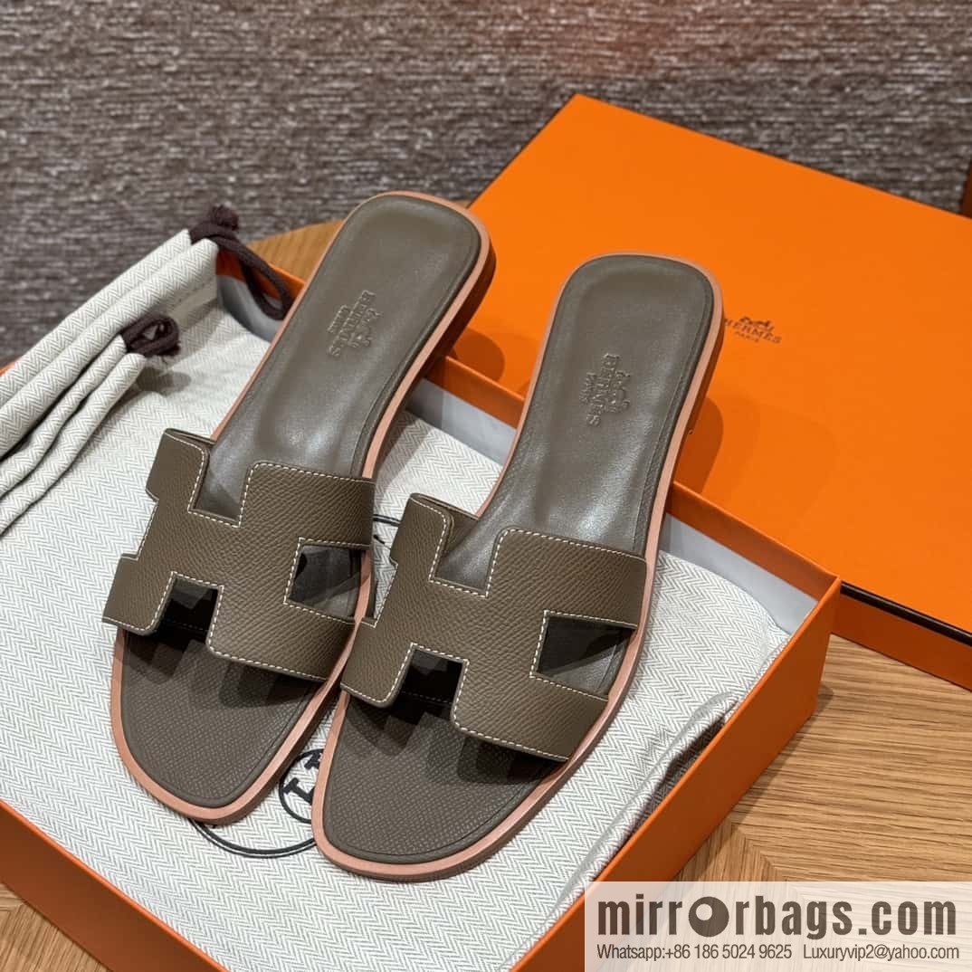 Hermès slippers