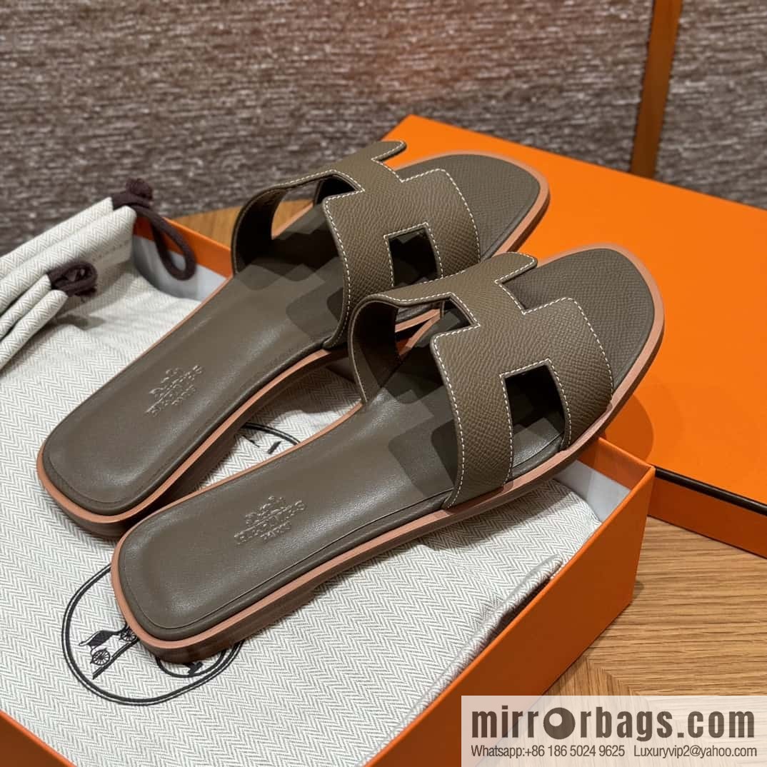 Hermès slippers