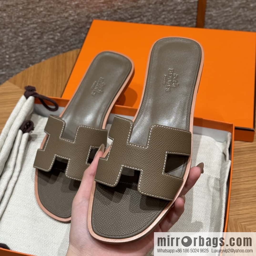 Hermès slippers