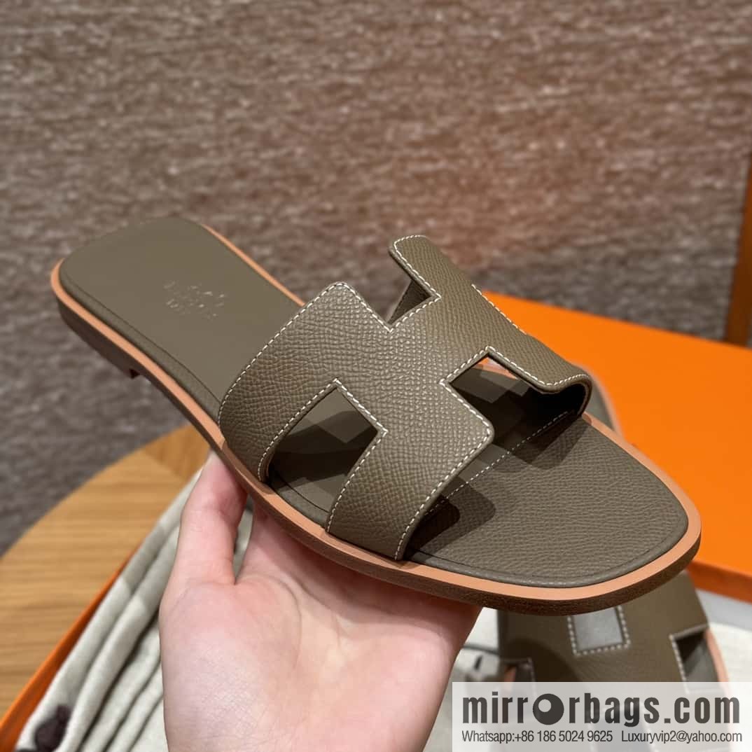 Hermès slippers