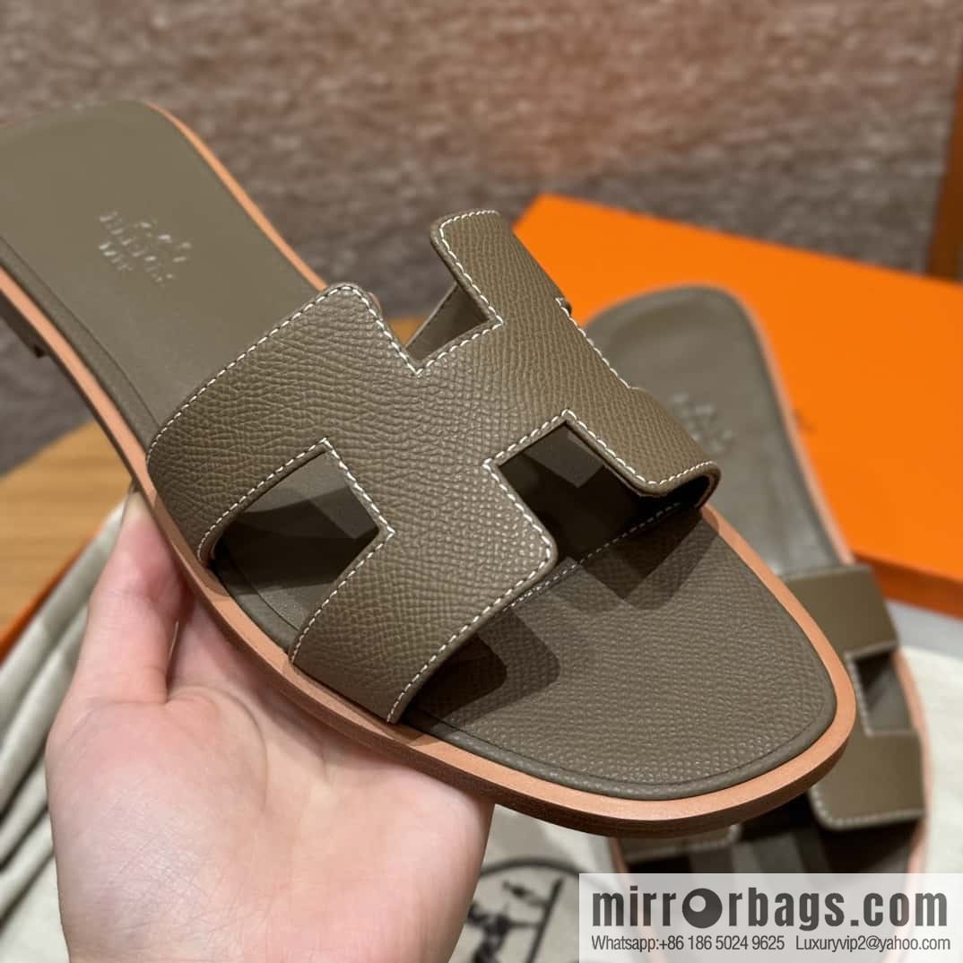 Hermès slippers