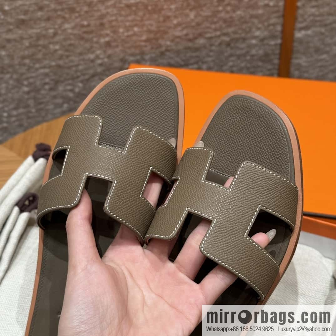 Hermès slippers