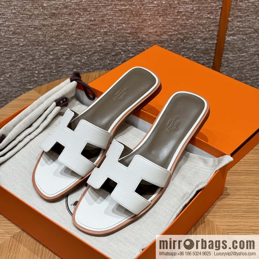 Hermès slippers