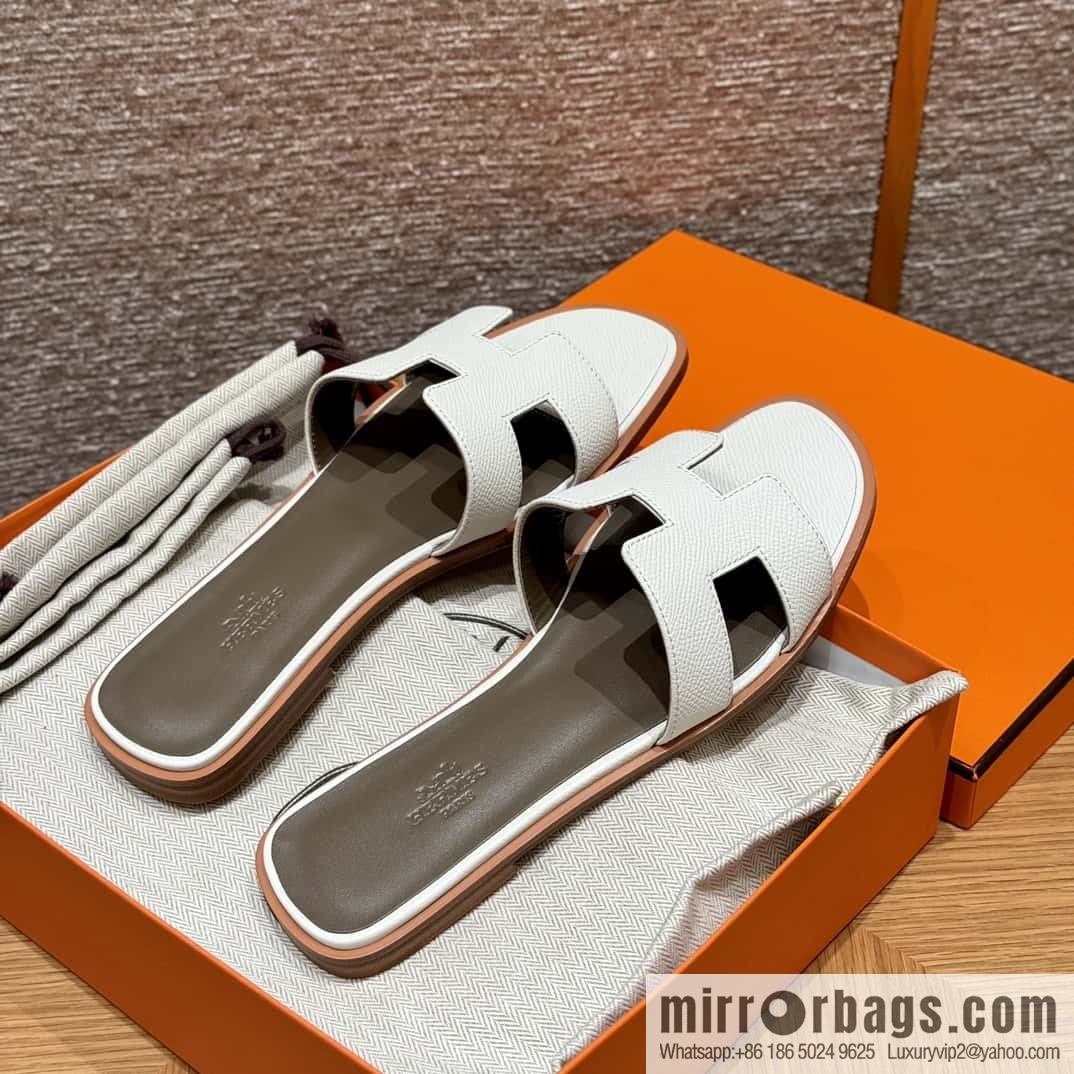 Hermès slippers