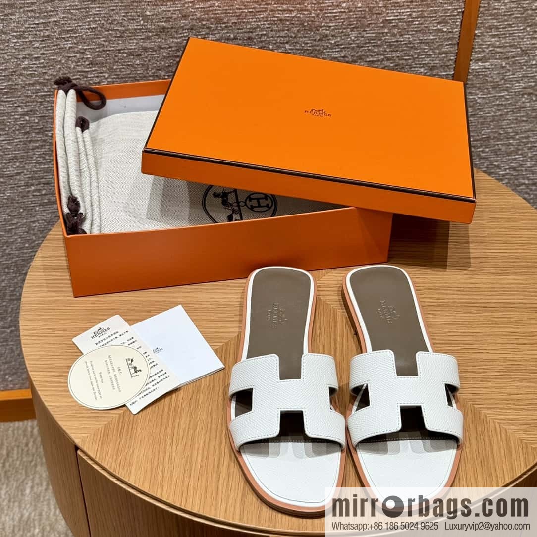Hermès slippers