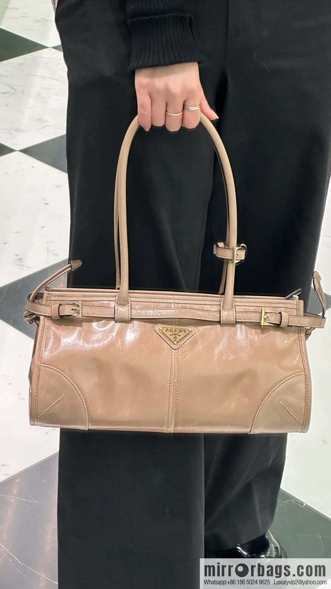 PRADA 🎉 LusSo lf oil wax skin 🎉 1BA426S 🎉🎉 brown