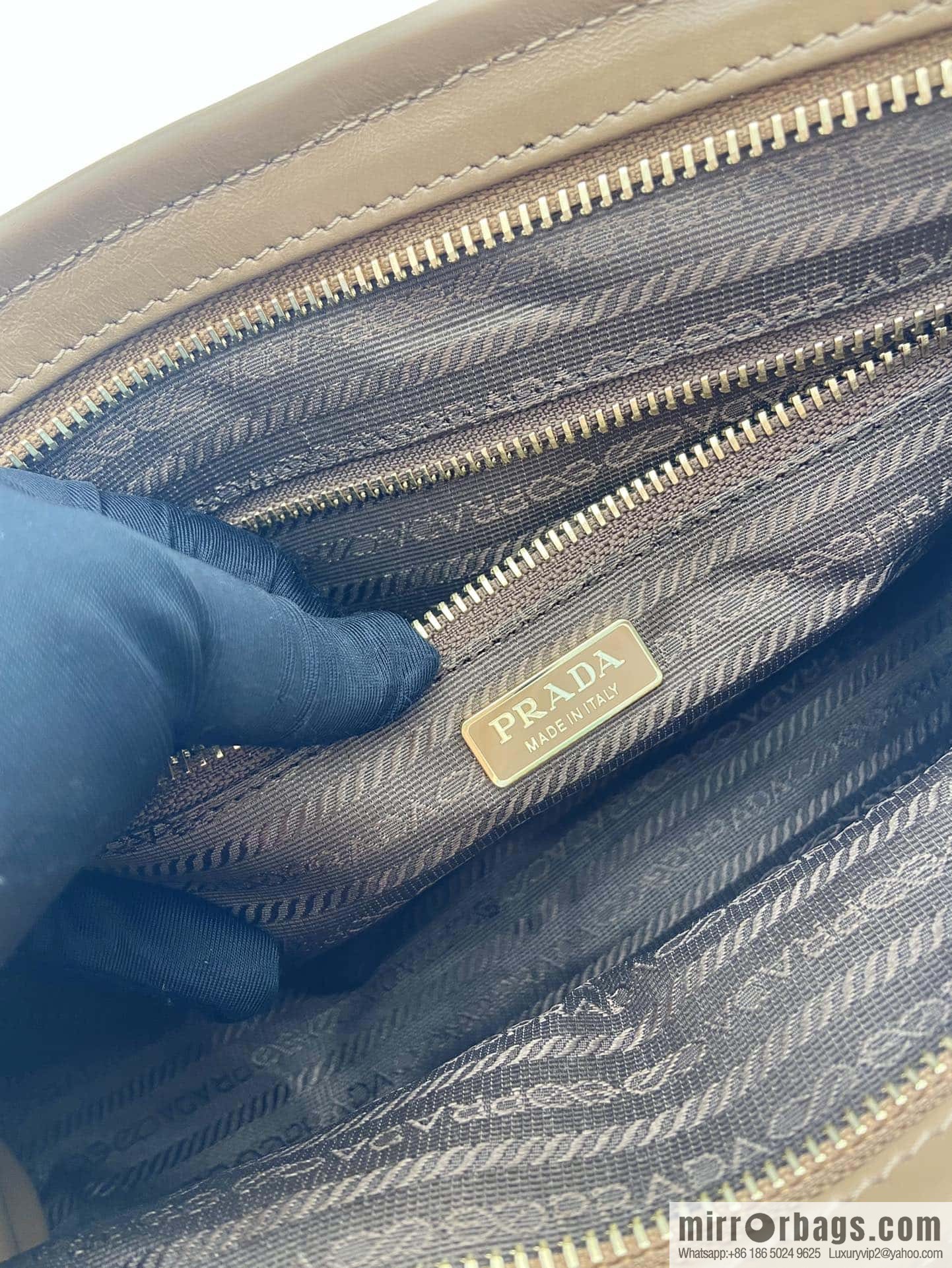 PRADA 🎉 LusSo lf oil wax skin 🎉 1BA426S 🎉🎉 brown