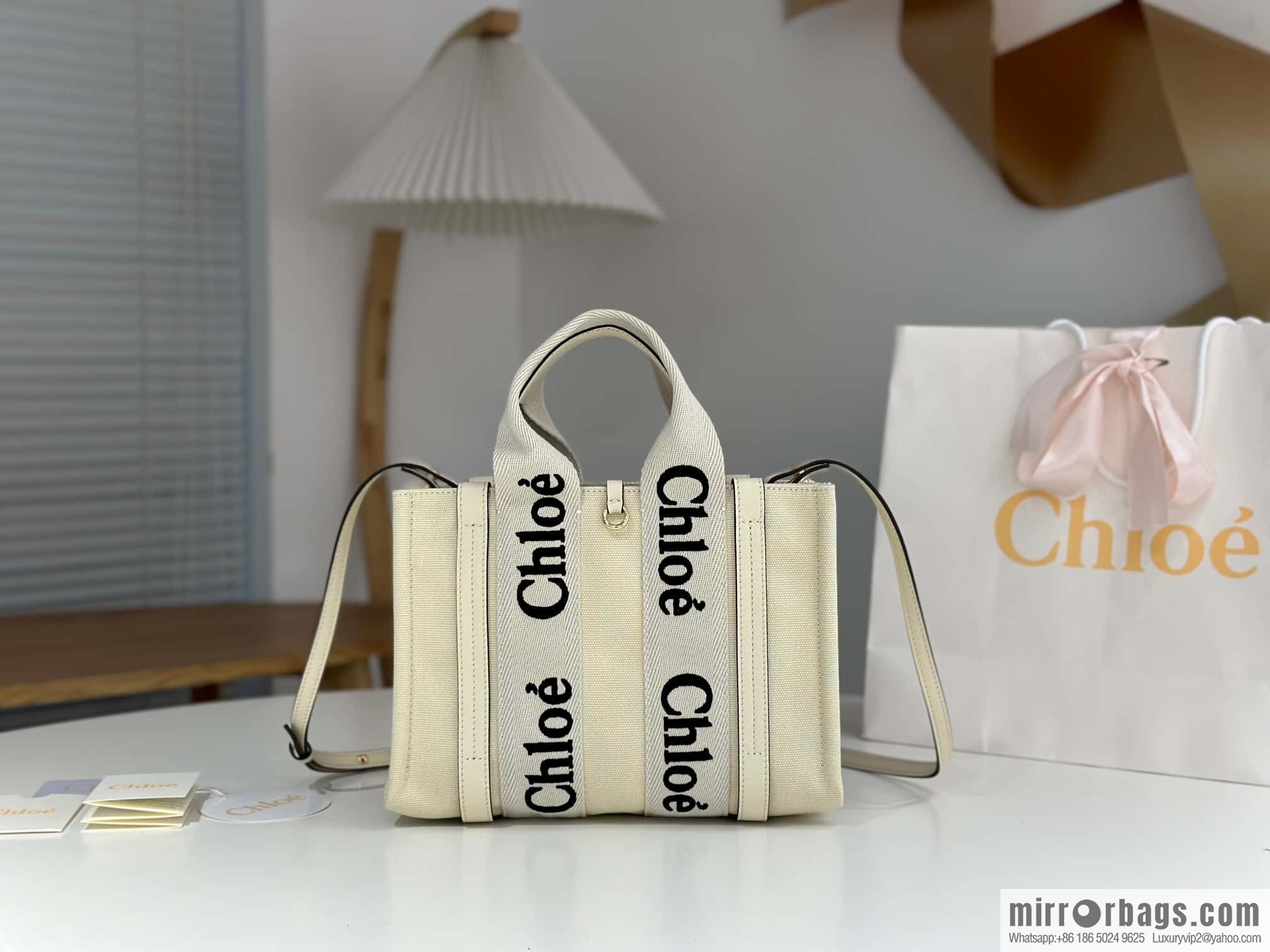 Chloe 24-year limited series new Woody tote bag, small 26CM.