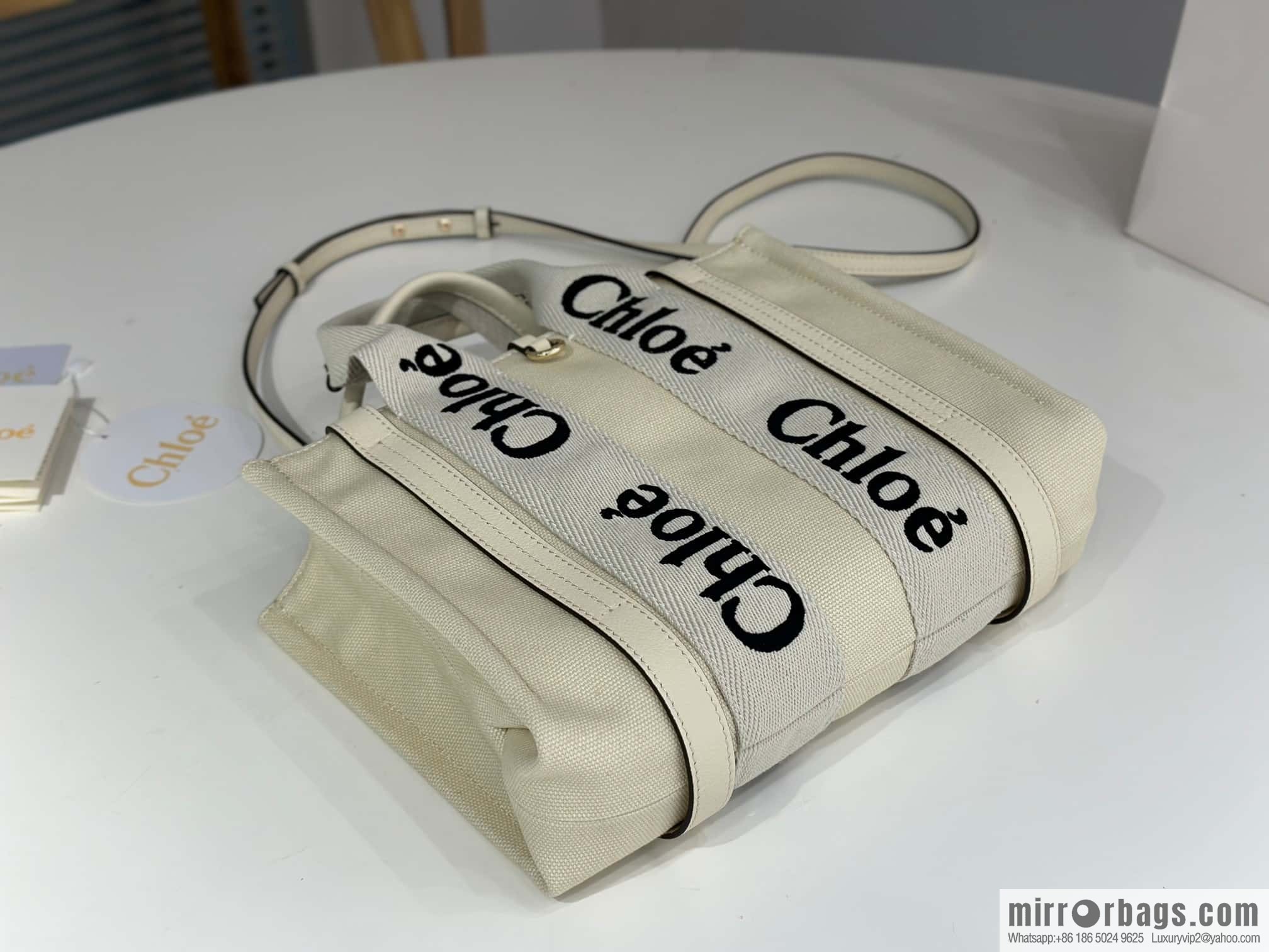 Chloe 24-year limited series new Woody tote bag, small 26CM.