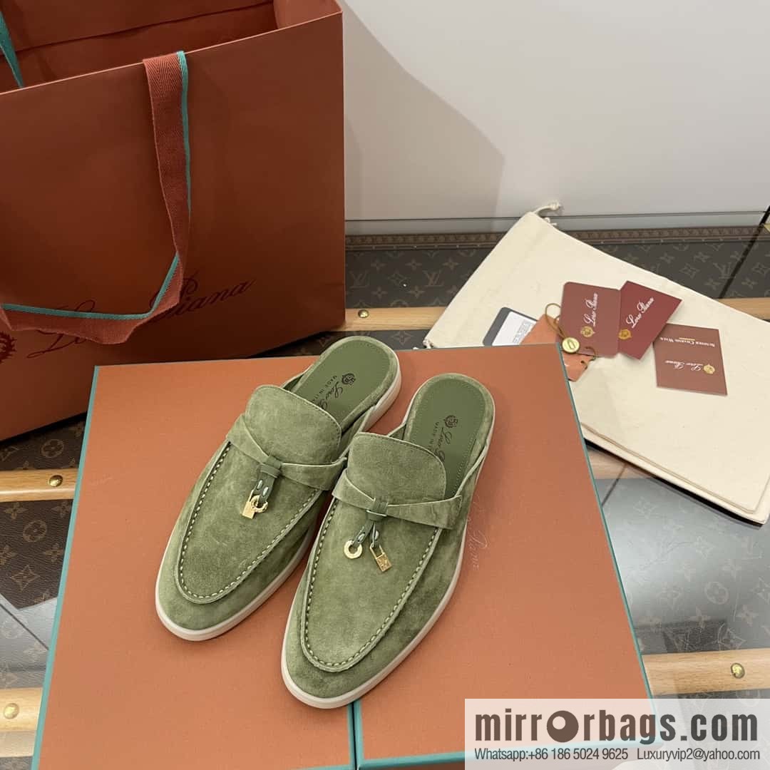 𝐋𝐨𝐫𝐨 𝐏𝐢𝐚𝐧𝐚|| Mueller half shoes, green tea
