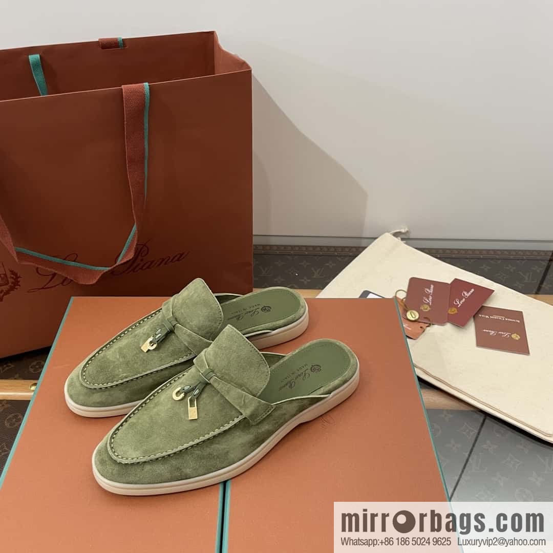 𝐋𝐨𝐫𝐨 𝐏𝐢𝐚𝐧𝐚|| Mueller half shoes, green tea