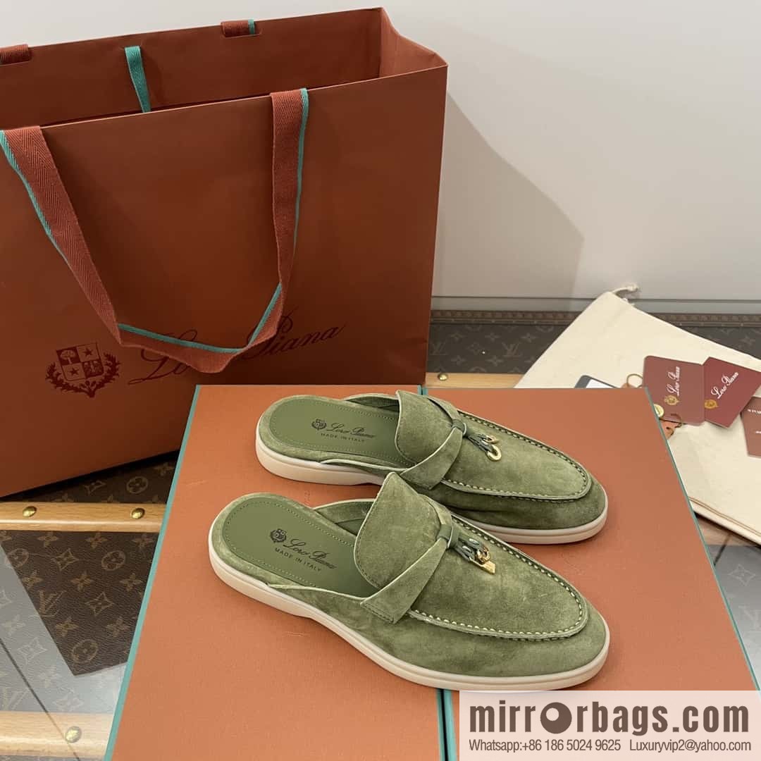 𝐋𝐨𝐫𝐨 𝐏𝐢𝐚𝐧𝐚|| Mueller half shoes, green tea
