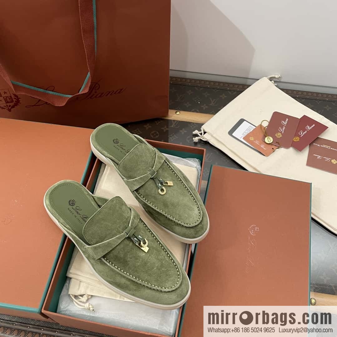 𝐋𝐨𝐫𝐨 𝐏𝐢𝐚𝐧𝐚|| Mueller half shoes, green tea