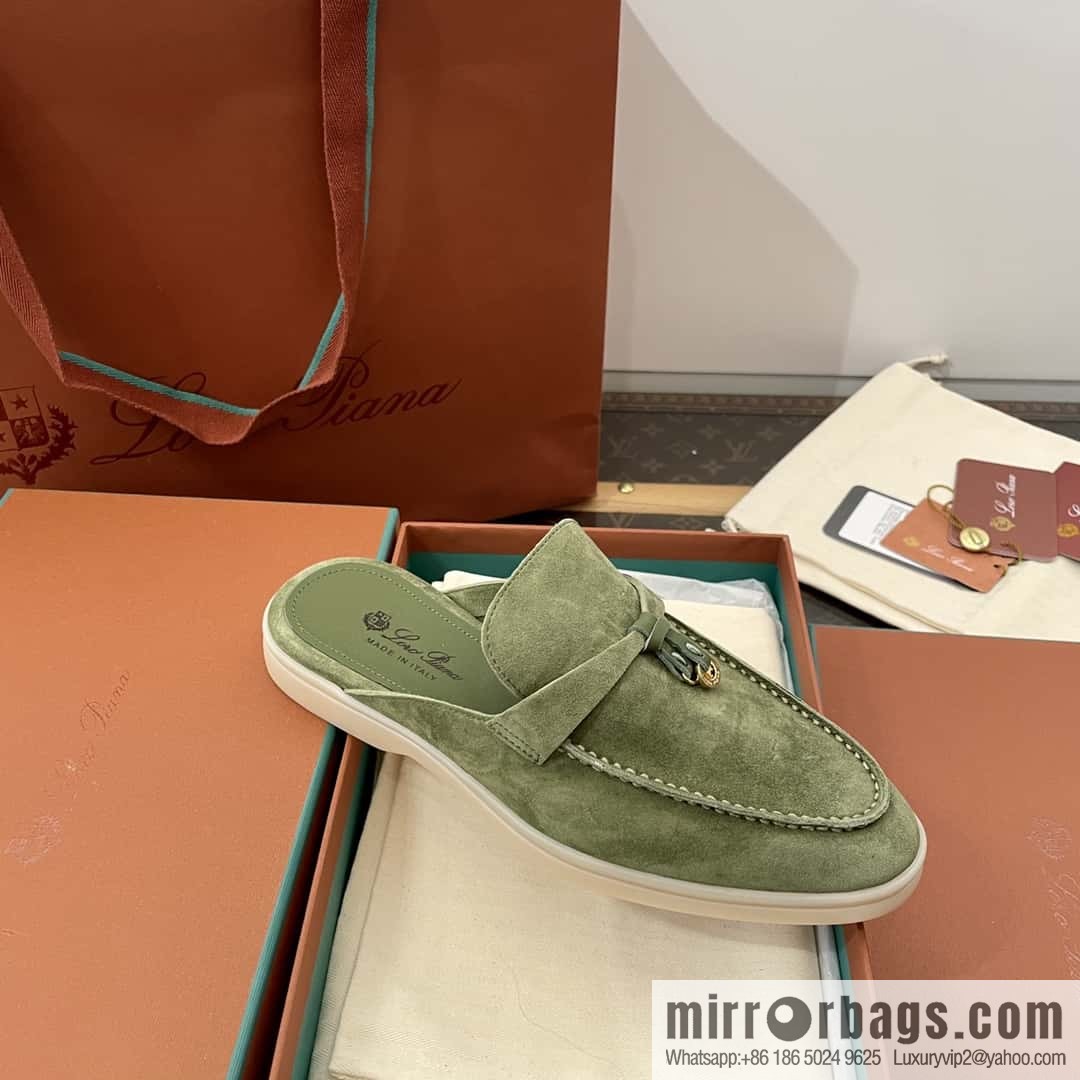 𝐋𝐨𝐫𝐨 𝐏𝐢𝐚𝐧𝐚|| Mueller half shoes, green tea